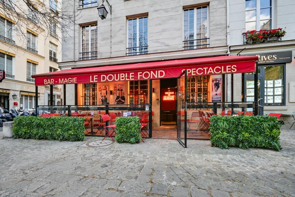 Le Double Fond