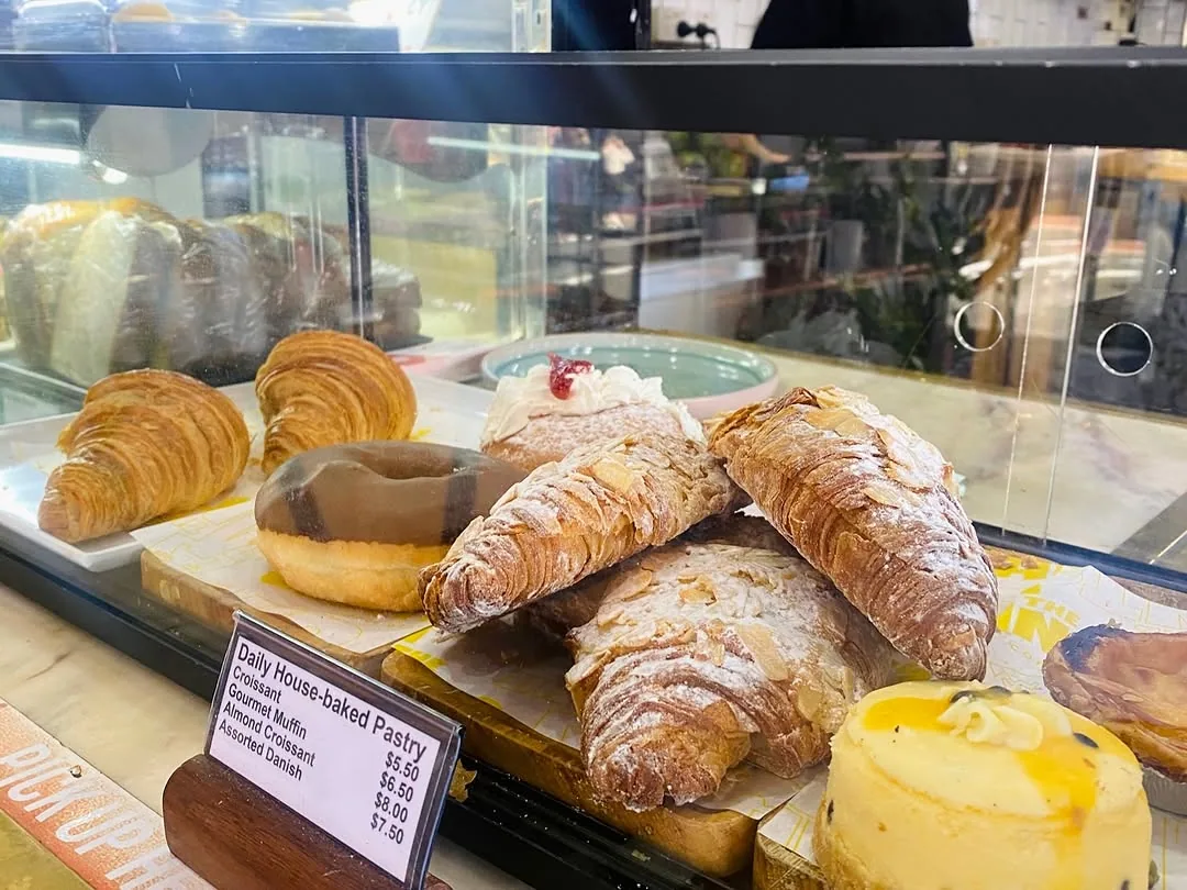 Little Giant Roasters Coffee House Willoughby (via instagram)