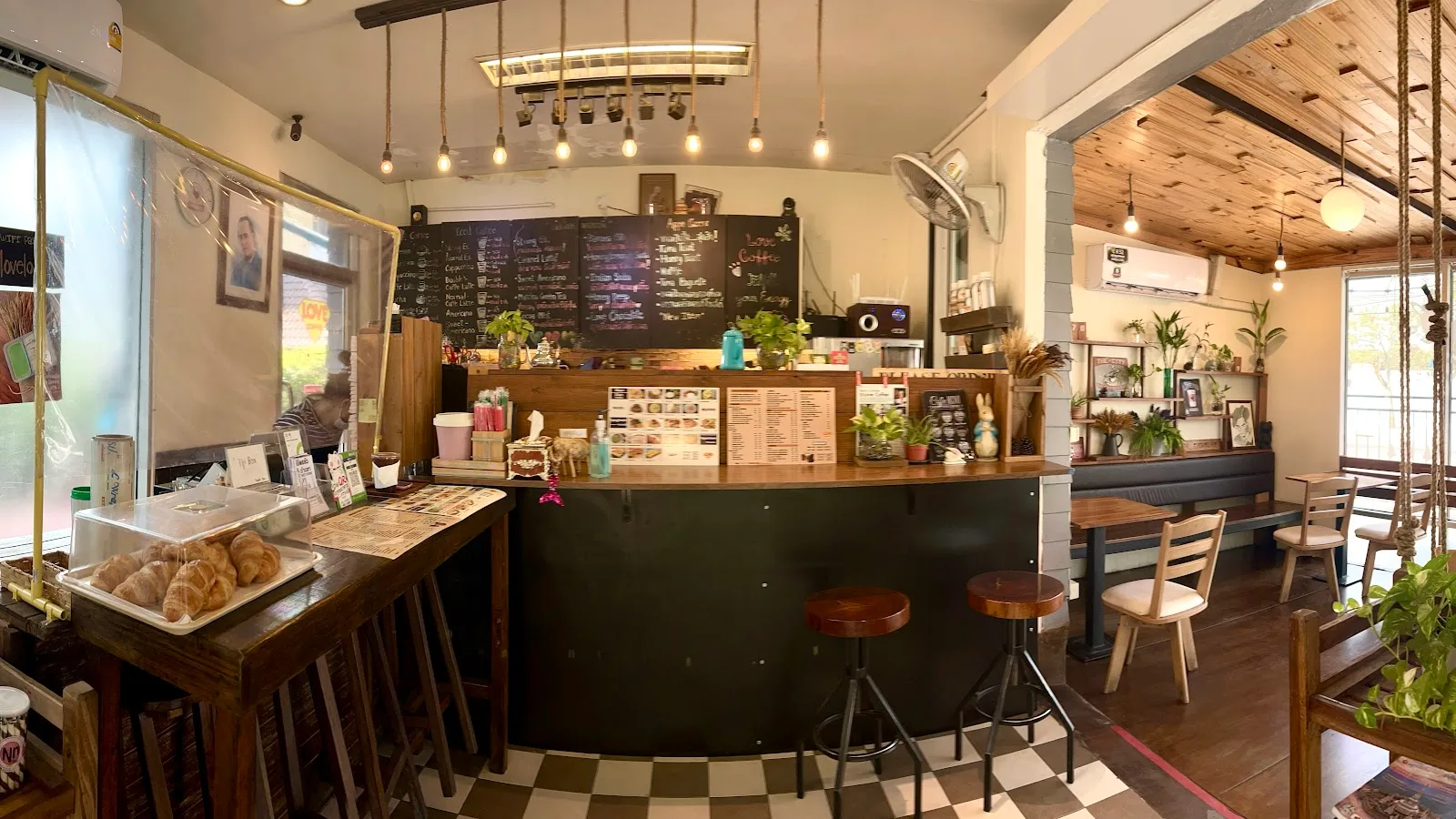 LOVE specialty – Coffee Matcha and more in Bangkok, specialty coffee cafe