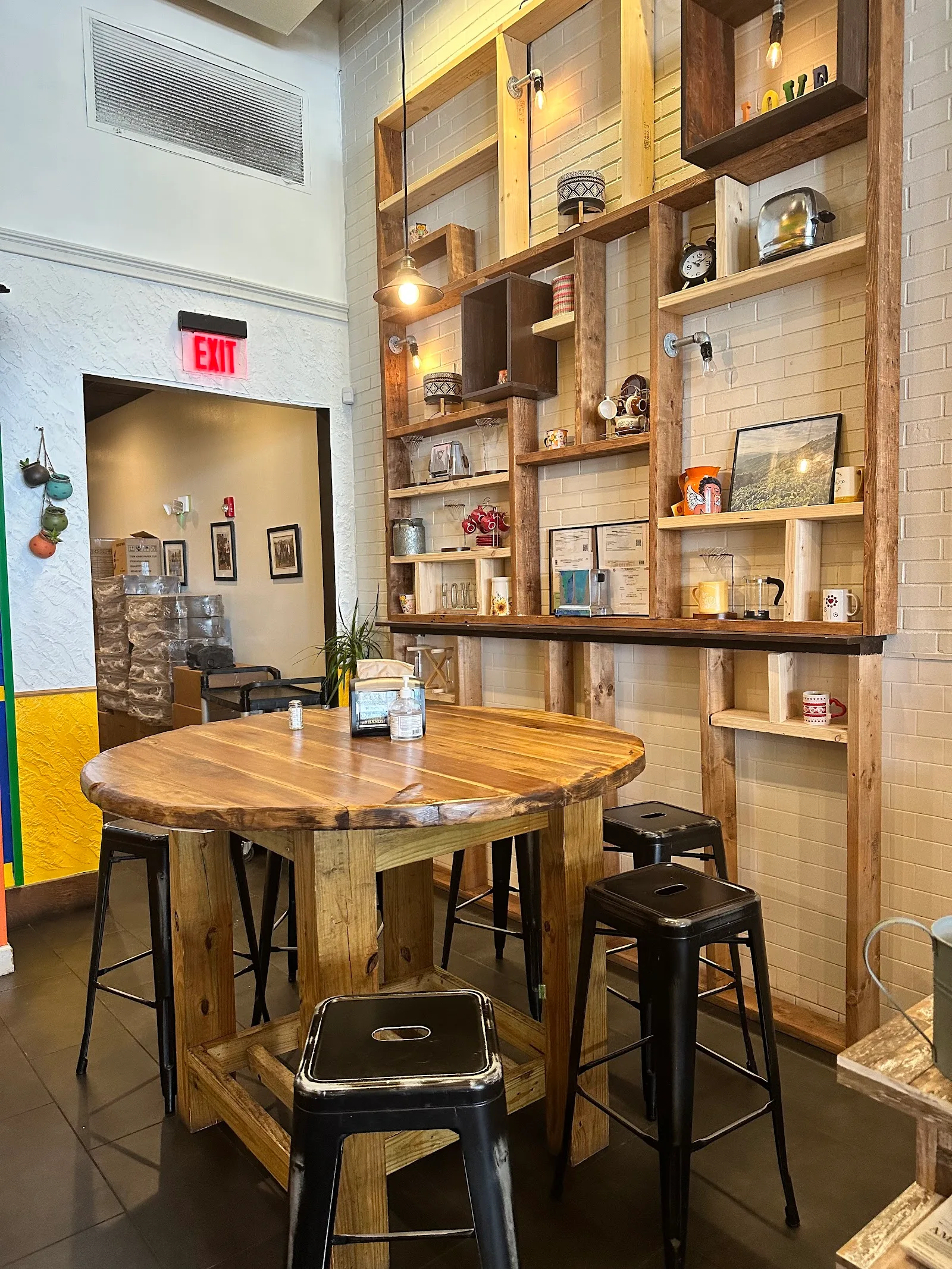 Macondo Coffee Roasters - North Miami