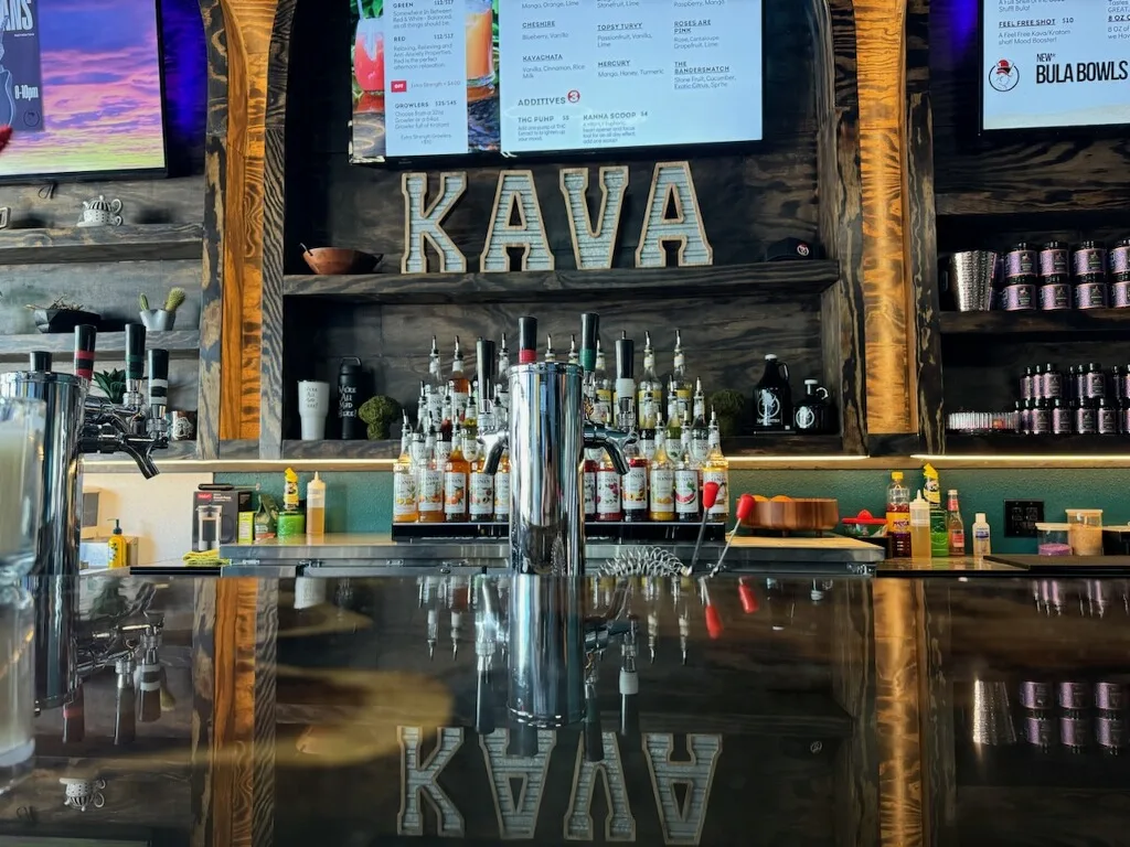 Mad Hatter Kava in Phoenix, specialty coffee cafe