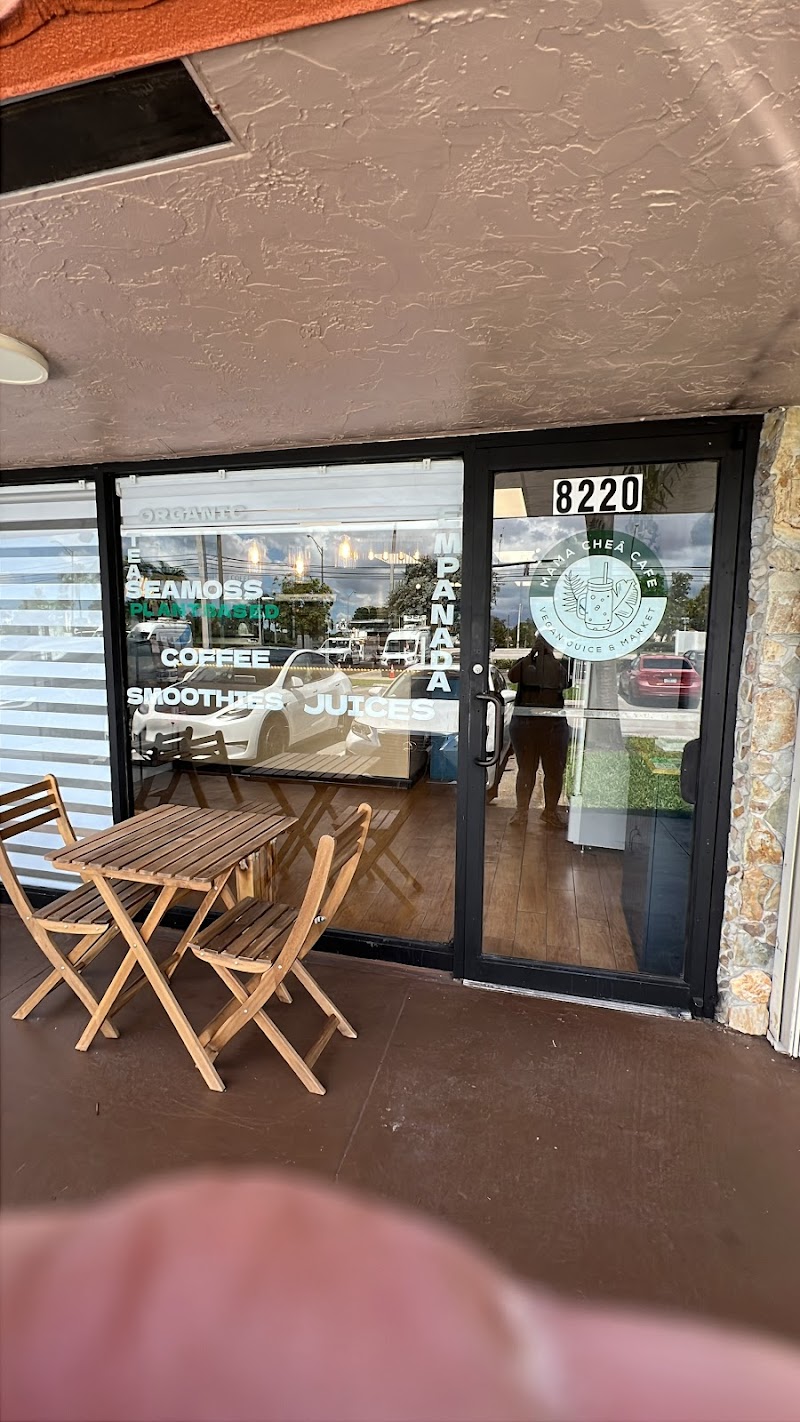 Mama Chea Cafe - Vegan Juice & Market in Miami, specialty coffee cafe