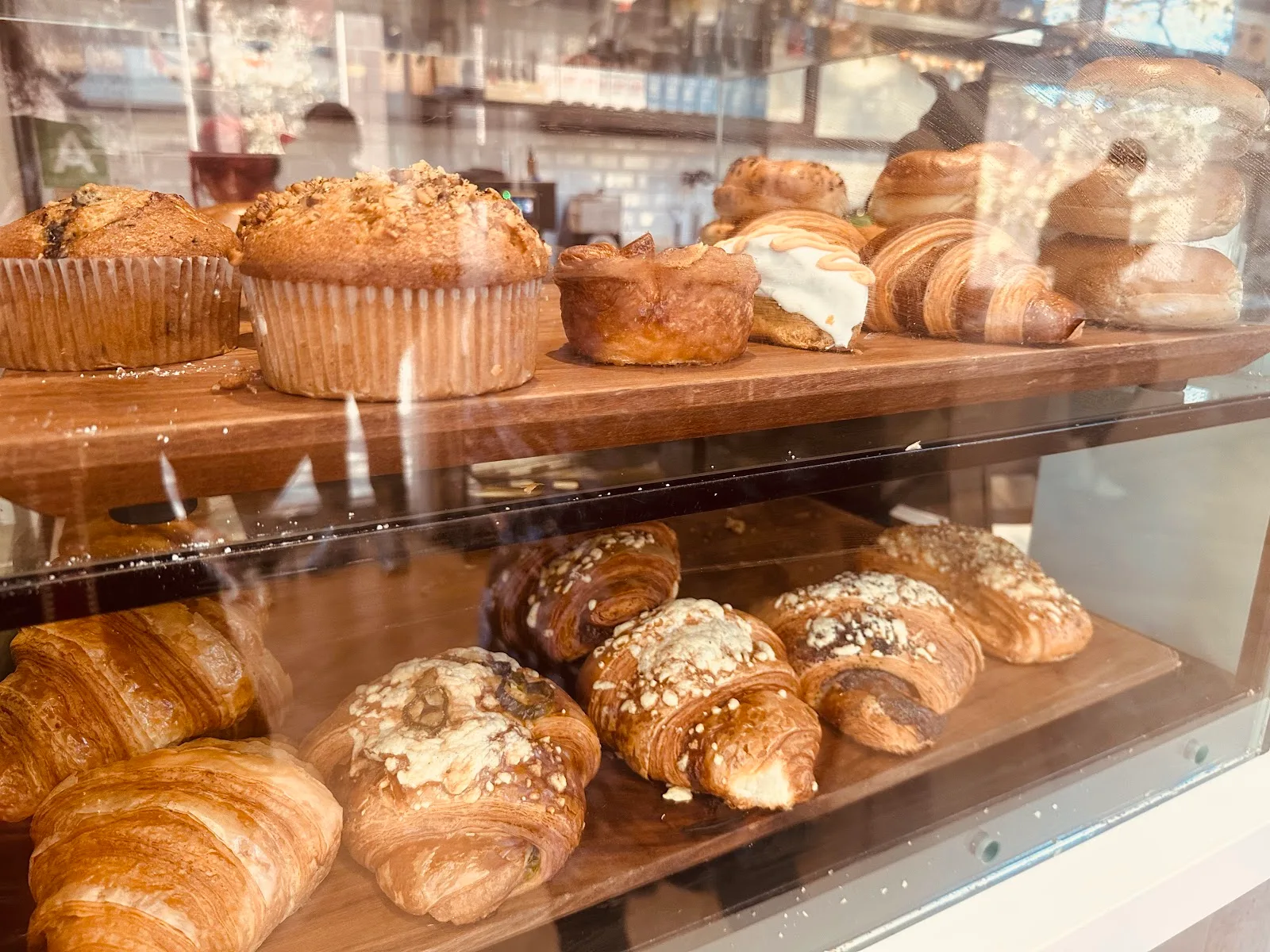 Mantra Coffee Company & BnB in Los Angeles, specialty coffee cafe