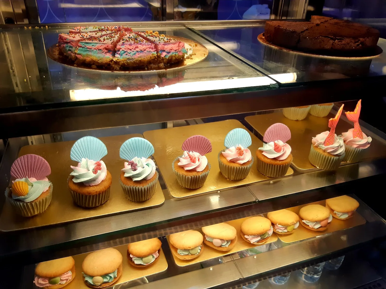 Mermaid Castle Cafe in Bangkok, specialty coffee cafe