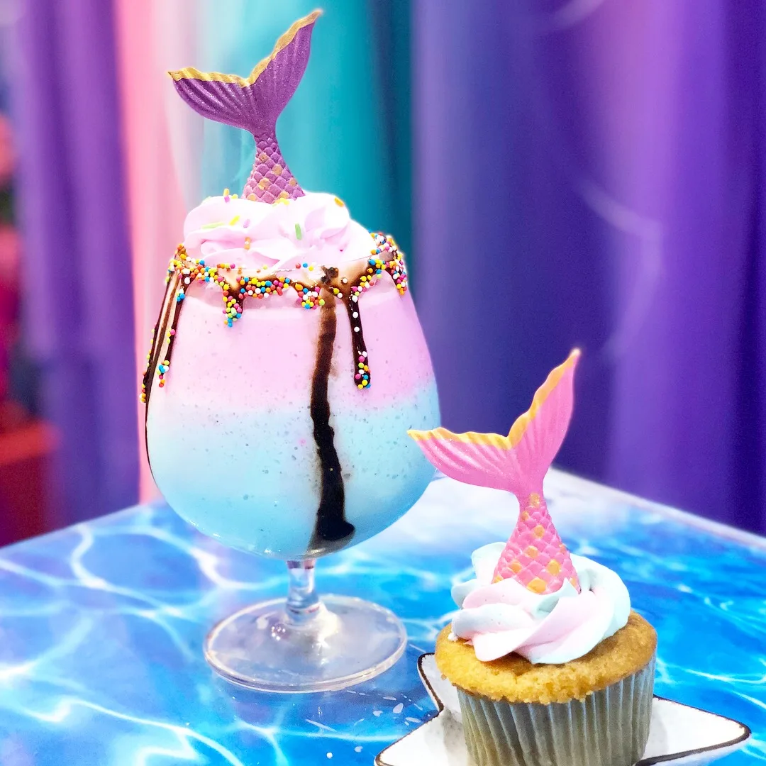 mermaid castle cafe, mermaid cafe in bangkok