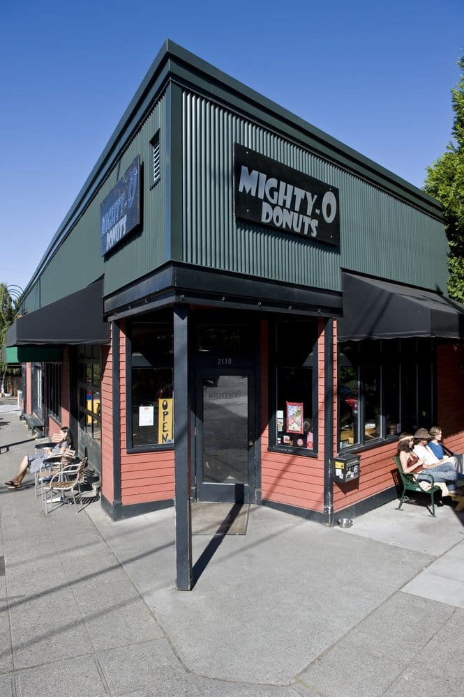 Mighty-O Donuts: Greenlake in Seattle, specialty coffee cafe