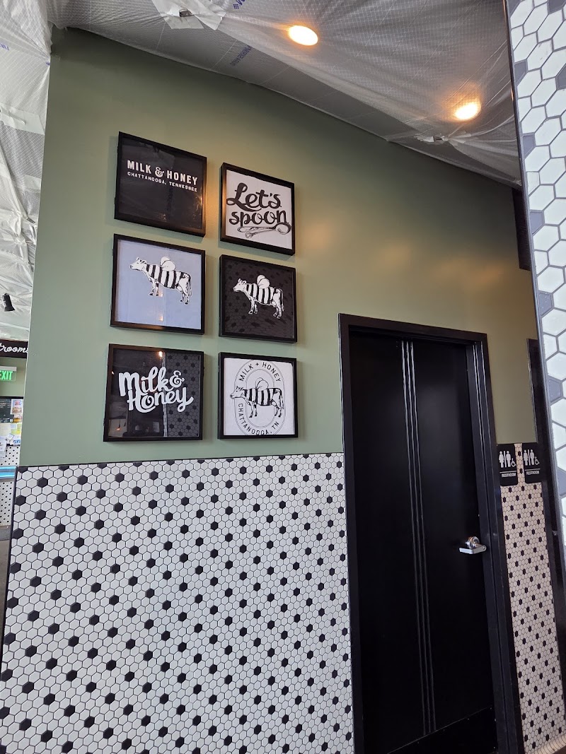 Milk & Honey in Chattanooga, specialty coffee cafe