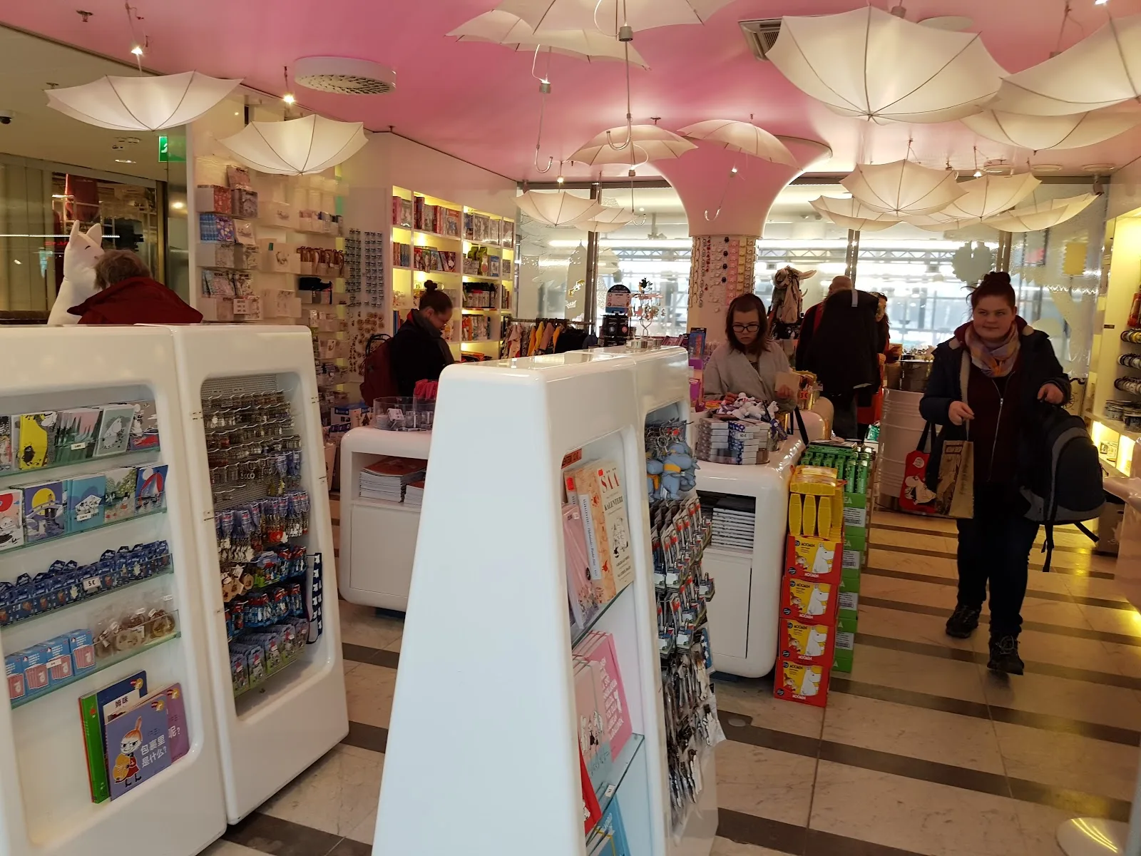 moomin shop lasipalatsi, moomin cafe in helsinki