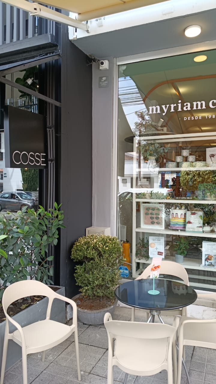 Myriam Camhi