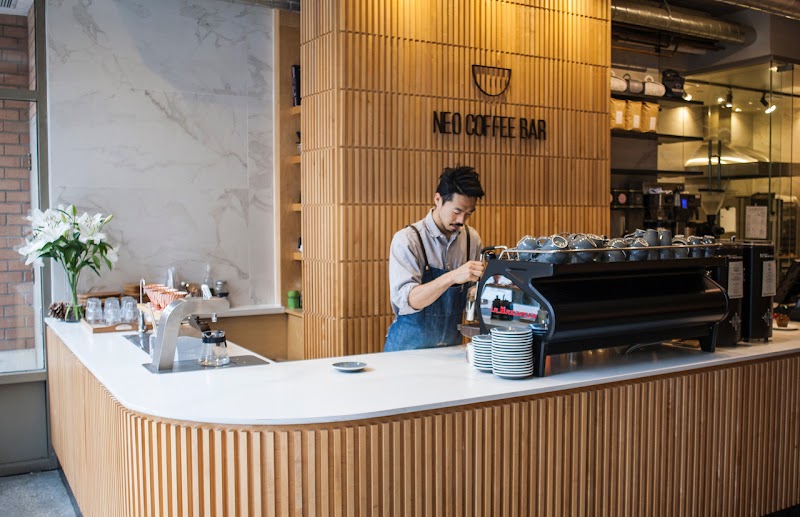 NEO COFFEE BAR BAY X COLLEGE in Toronto — specialty coffee cafe