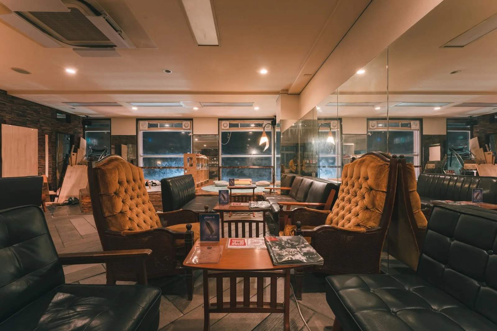 シーシャ カフェ & バー NORTH VILLAGE 道頓堀店 in Osaka, specialty coffee cafe