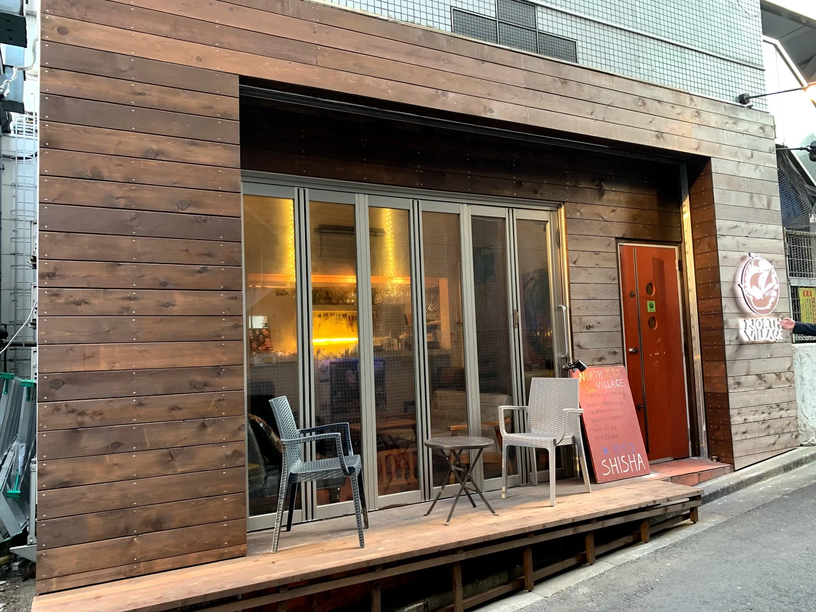 シーシャ カフェ & バー NORTH VILLAGE VIP店 in Tokyo, specialty coffee cafe