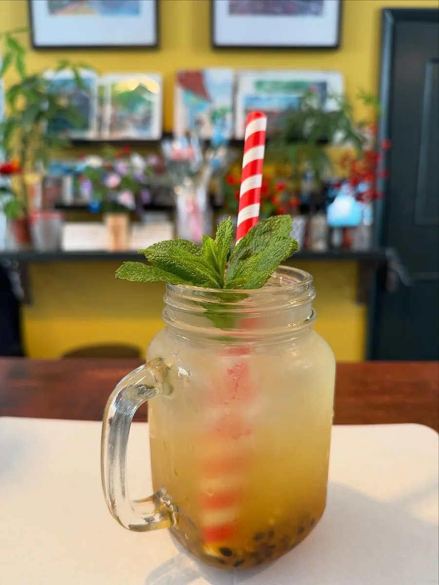 Oliver's Village Café (via instagram)