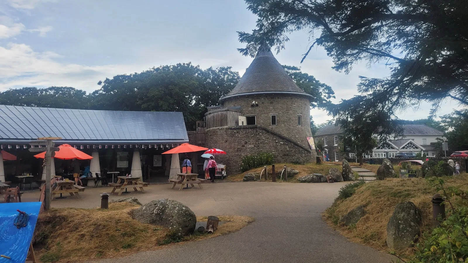 Oriel y Parc Gallery & Visitor Centre