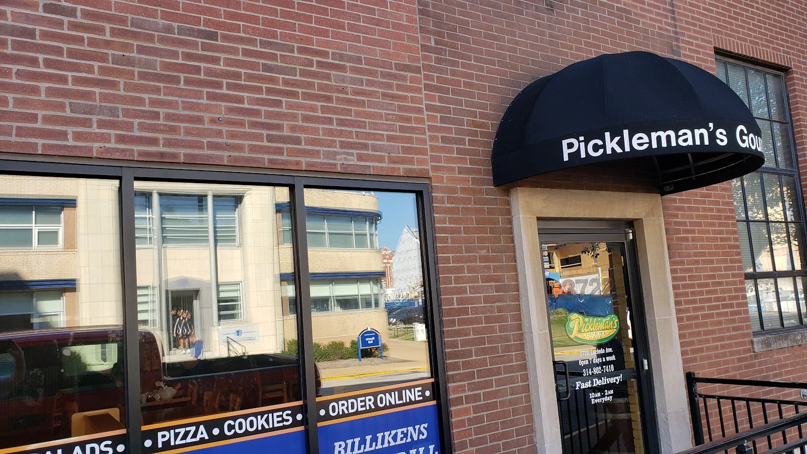 Pickleman's Gourmet Cafe