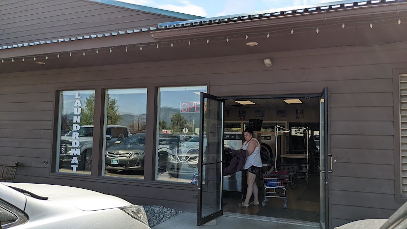 Pin & Cue in Whitefish — specialty coffee cafe
