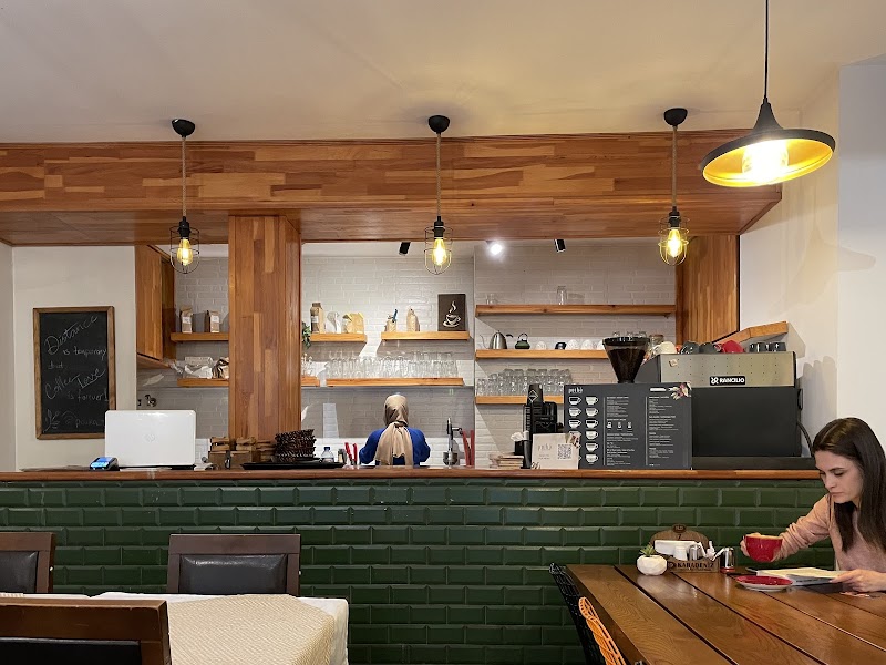 Poiká Breakfast & Cafe in Istanbul, specialty coffee cafe