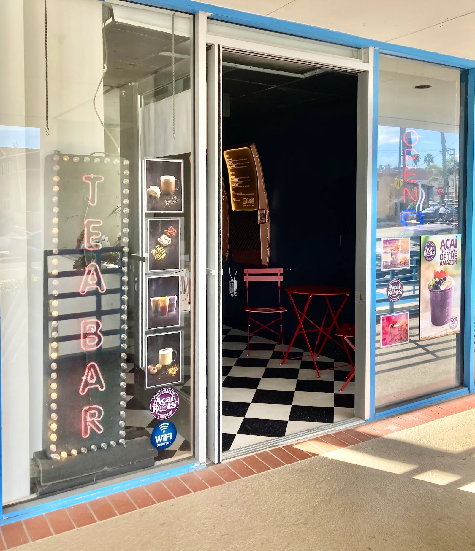 Racer Tea Bar in Los Angeles, specialty coffee cafe
