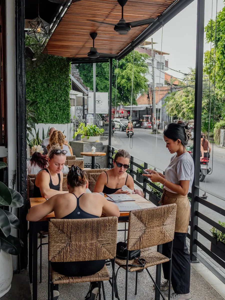 Rise & Shine Cafe Canggu in Canggu, specialty coffee cafe