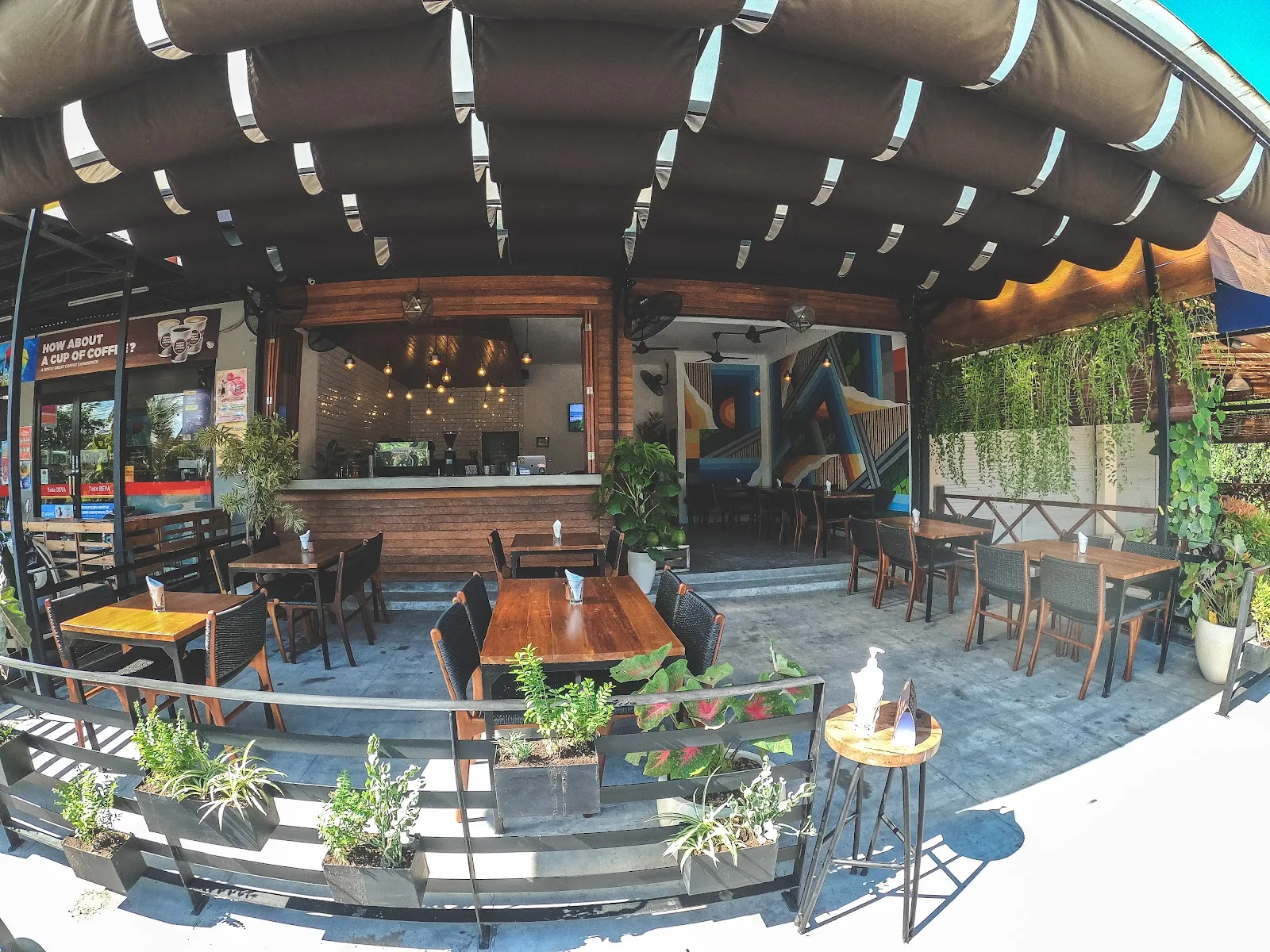 Rise & Shine Cafe Umalas