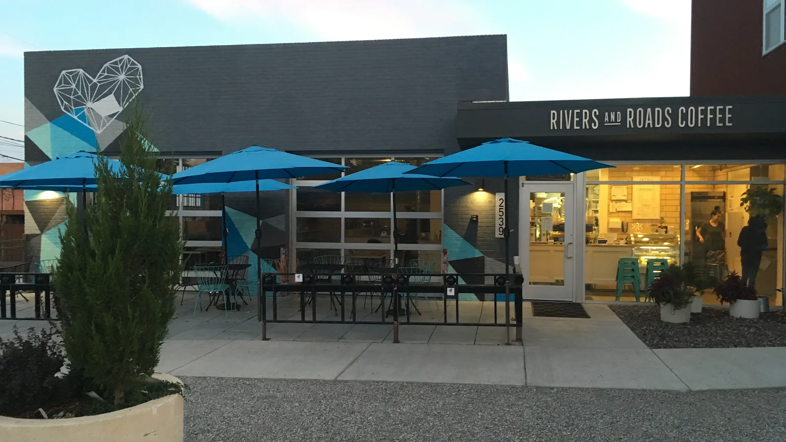 Rivers and Roads Coffee - Curtis Park