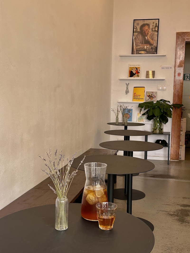 Schim:Pause in Berlin, specialty coffee cafe