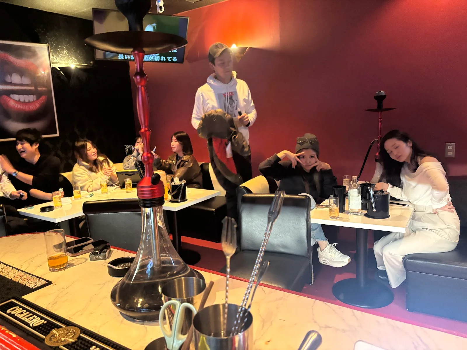 札幌シーシャバーモクモク - Shisha Bar MokuMoku《カラオケ、1人飲み、水タバコ、すすきの、飲み放題、アフター、朝まで、年中無休、バー》, Sapporo