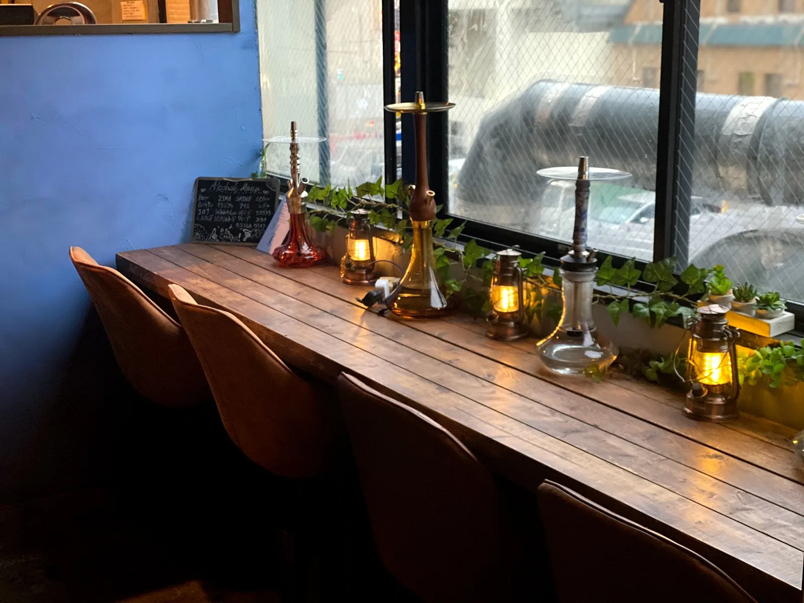 Shisha Cafe fumus in Osaka, specialty coffee cafe
