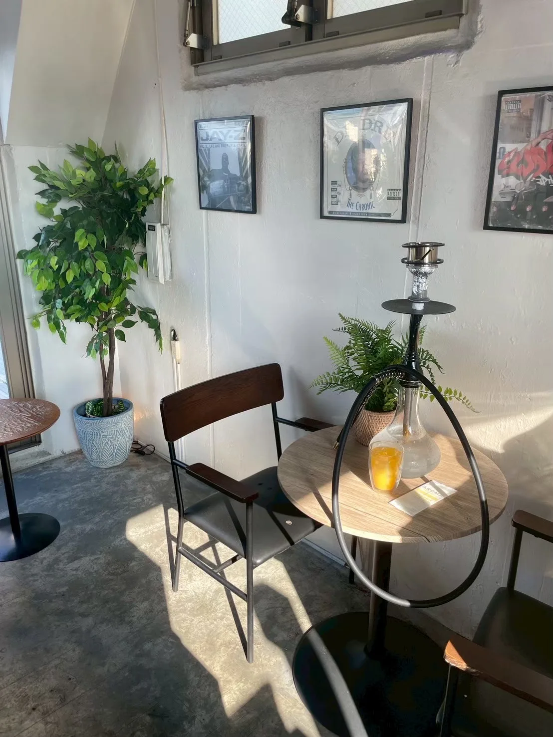 Shisha Salon Shibuya in Tokyo, specialty coffee cafe