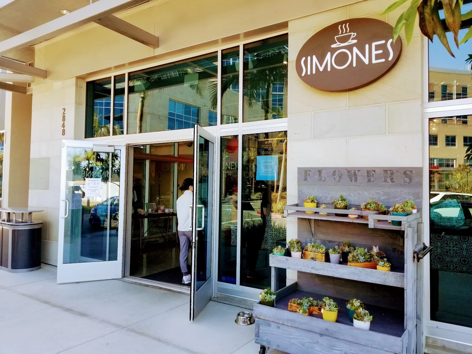 Simones Coffee and Tea