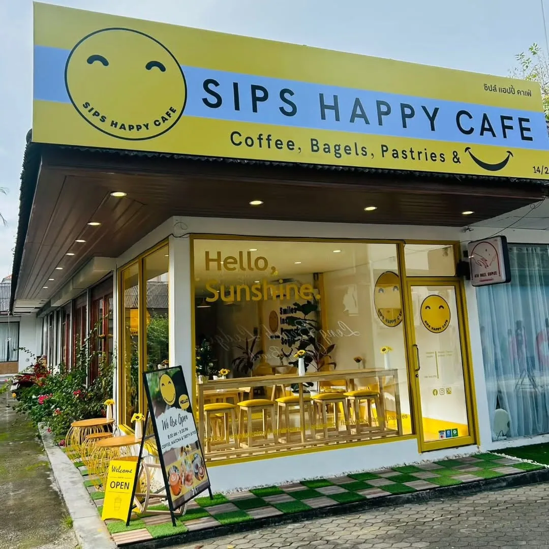 SIPS HAPPY CAFE 🌻 Breakfast, Coffee, Smoothies & Bagels (via instagram)