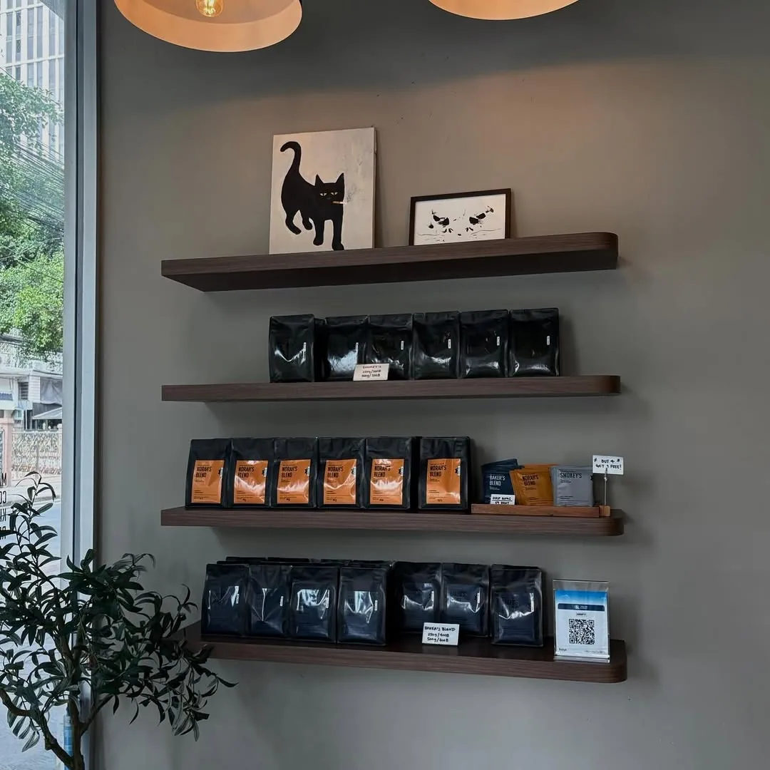Smokey Cat Coffee Roaster (via instagram)