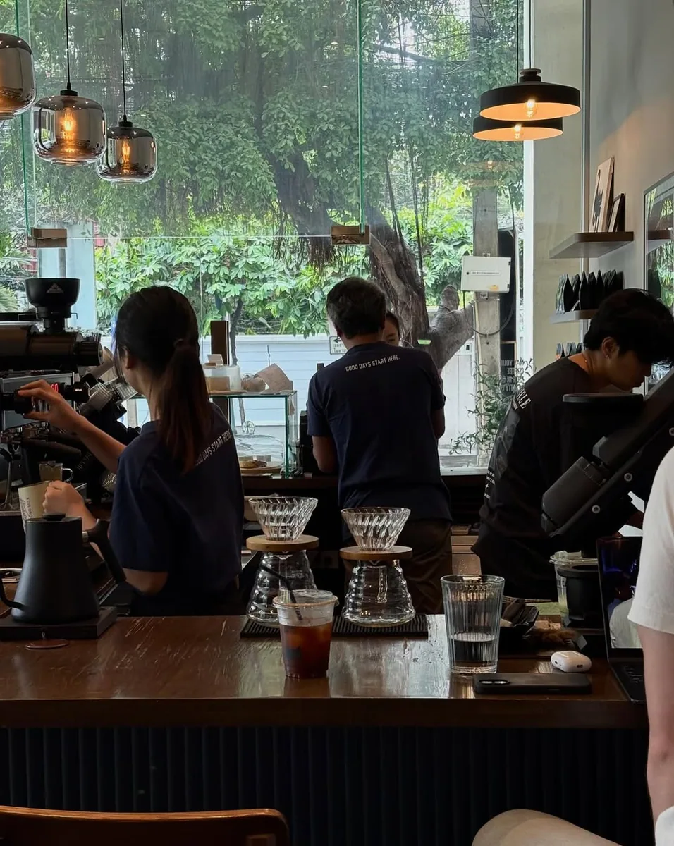 Smokey Cat Coffee Roaster (via instagram)