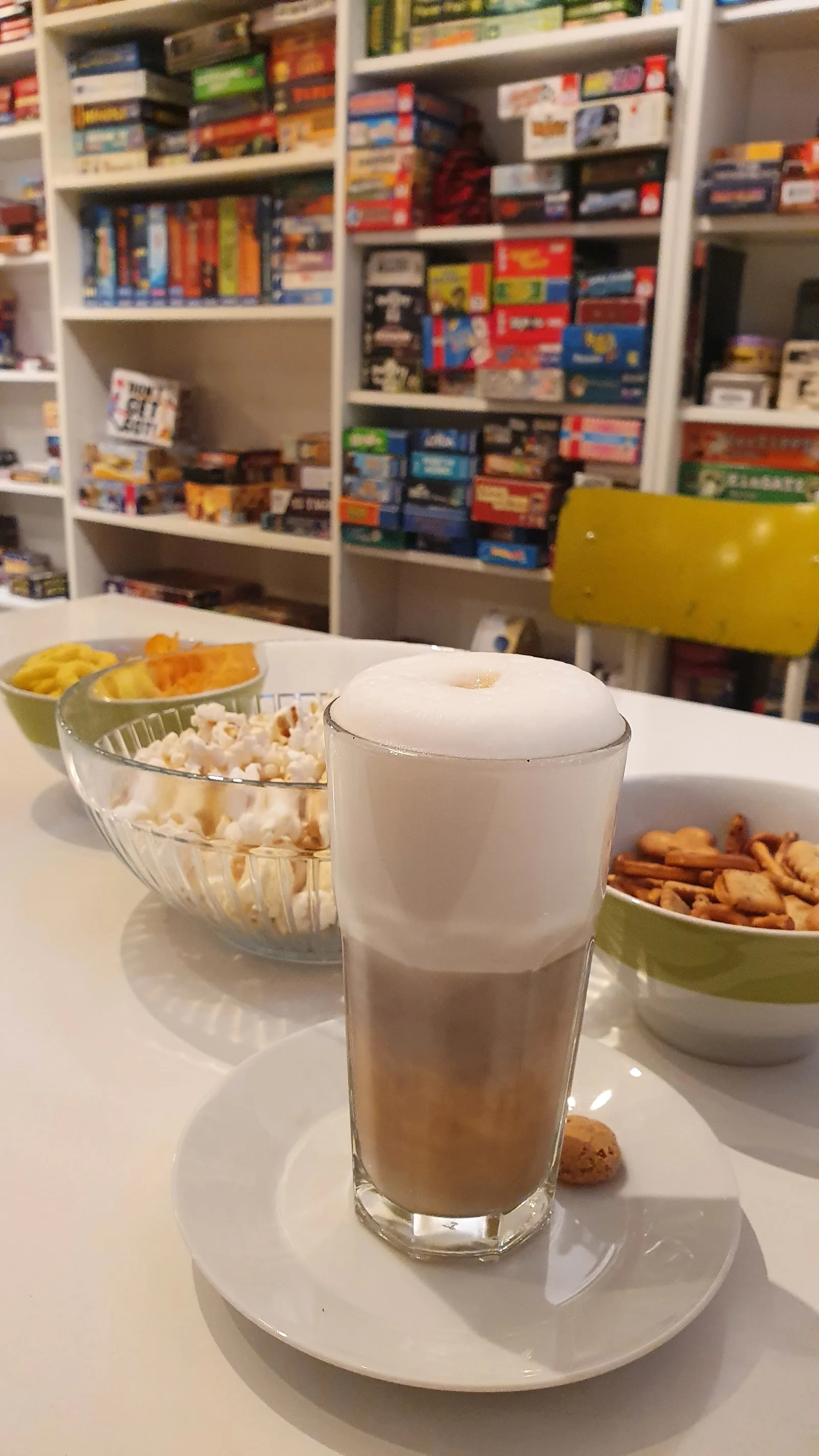 spielwiese, board game cafe in berlin