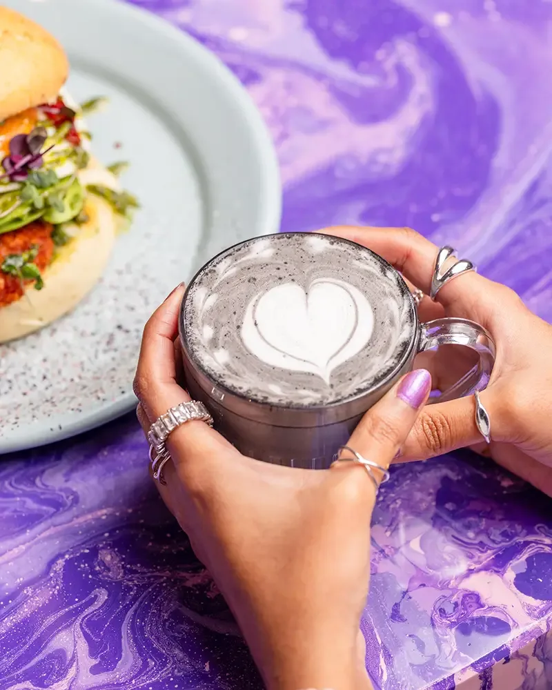Stella Mia in Paris, specialty coffee cafe