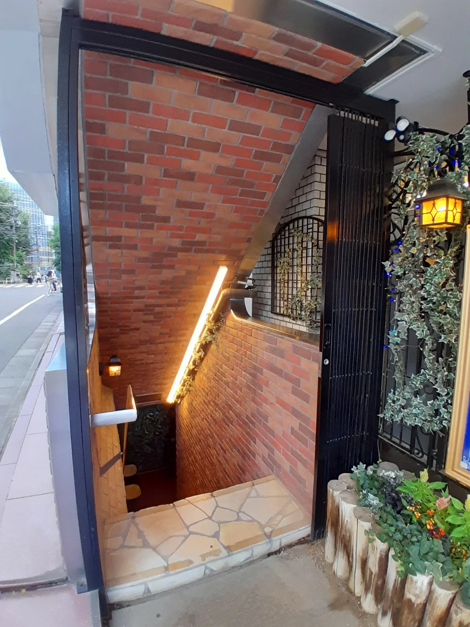swallowtail, butler cafe in tokyo
