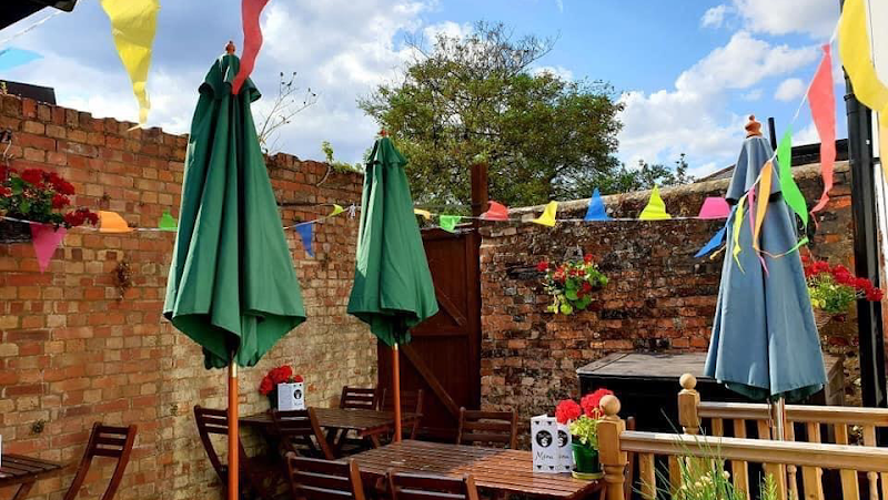 TeaCups in Romsey — specialty coffee cafe
