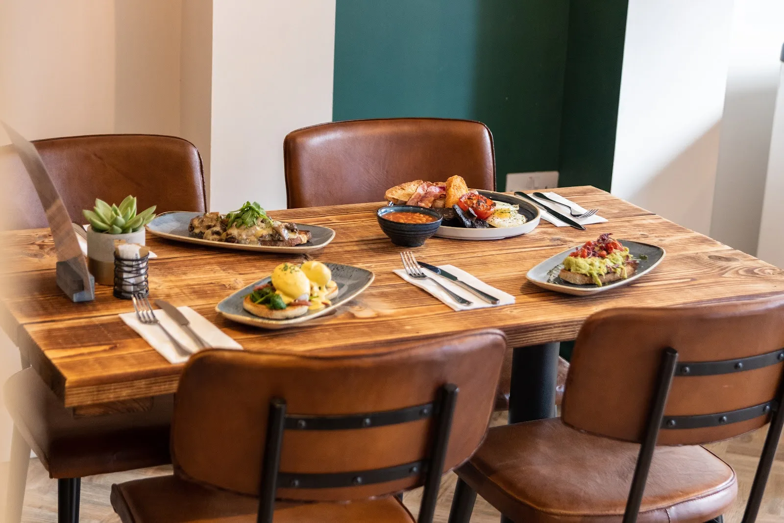 The Hide Cafe & Deli