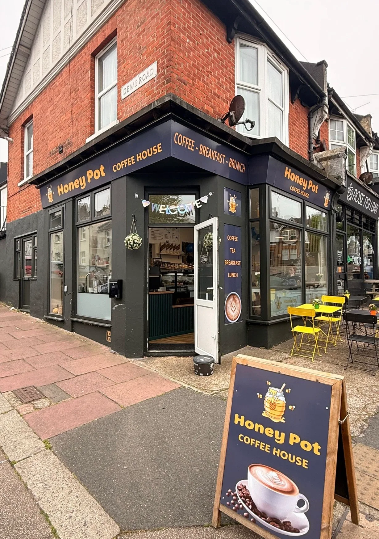 The Honeypot Cafe & Kitchen