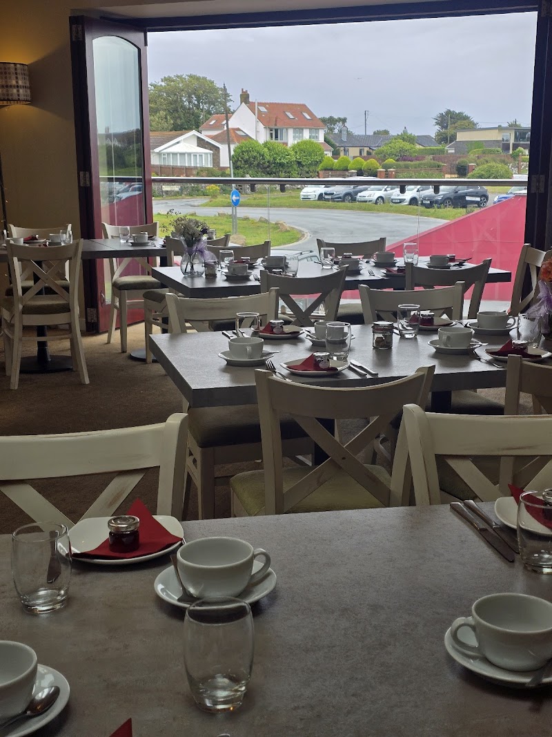 Three Cliffs Coffee Shop in Swansea — specialty coffee cafe