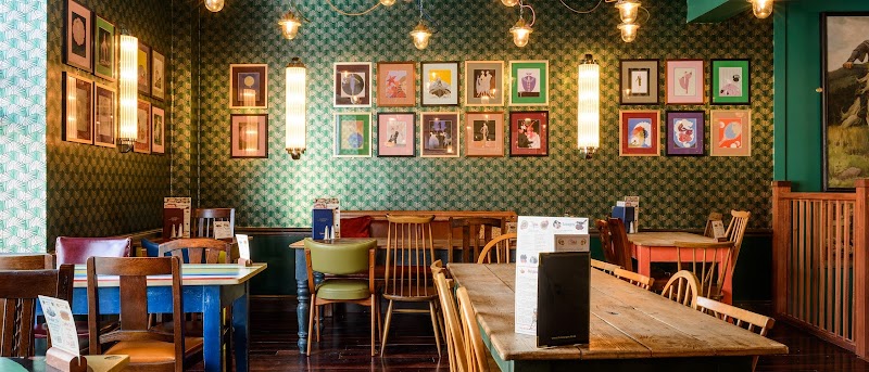 Toro Lounge in Cirencester — specialty coffee cafe