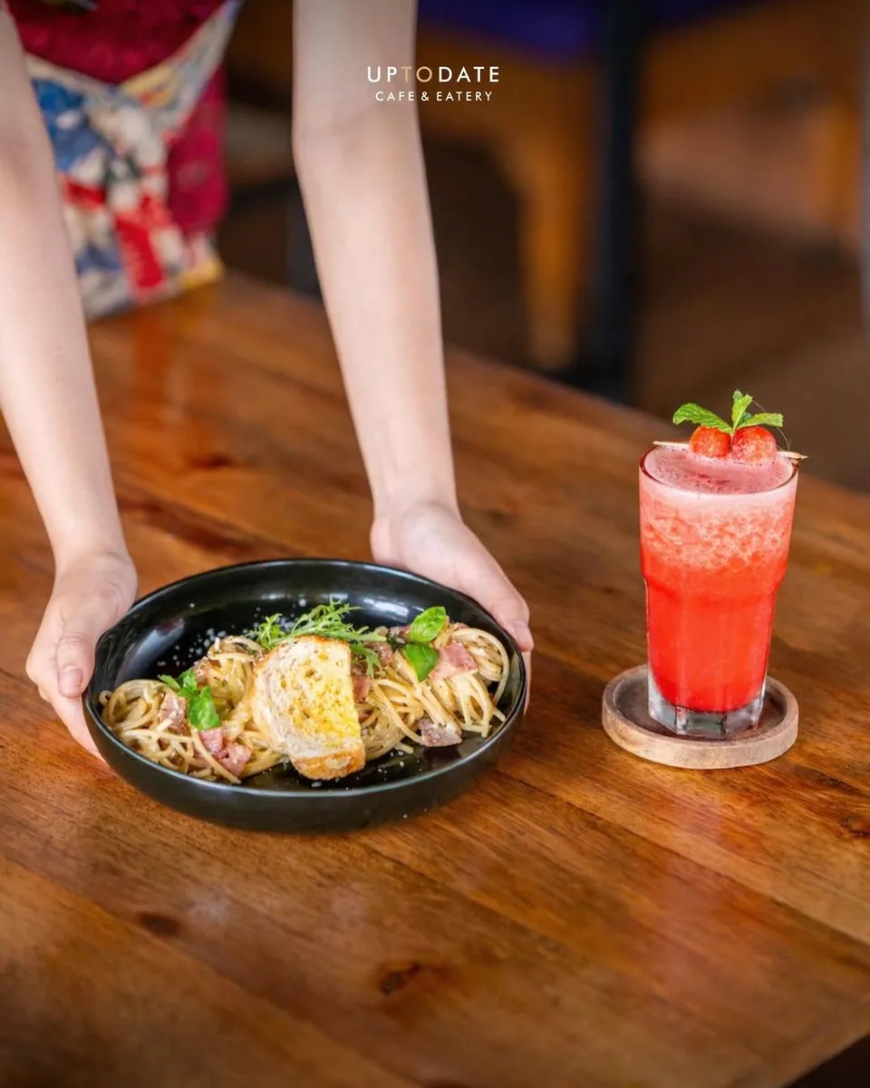 Uptodate Cafe & Eatery Ubud (via instagram)