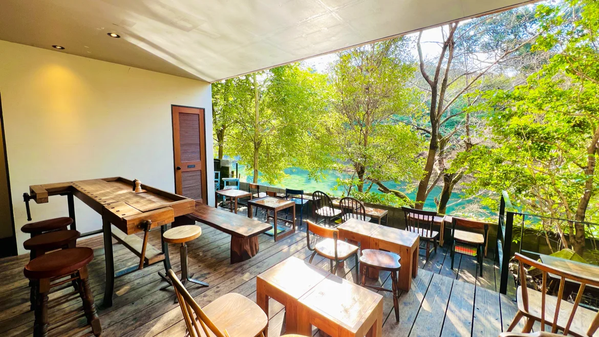 Vermillion Cafe in Kyoto, specialty coffee cafe