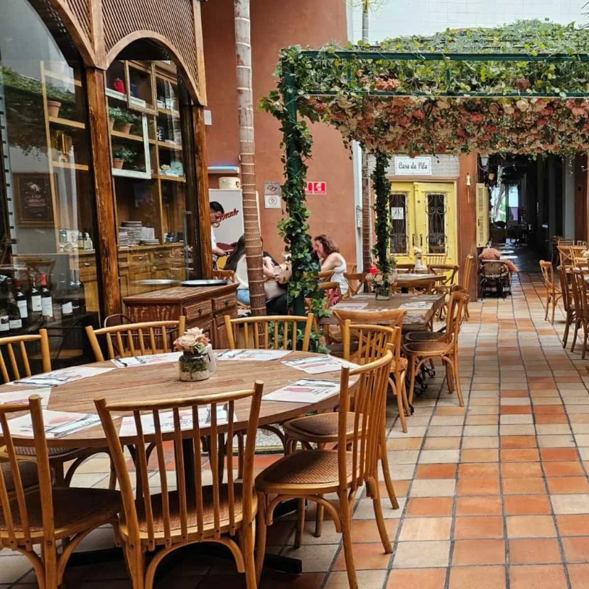 Vila daLí Gastronomia in São Paulo, specialty coffee cafe