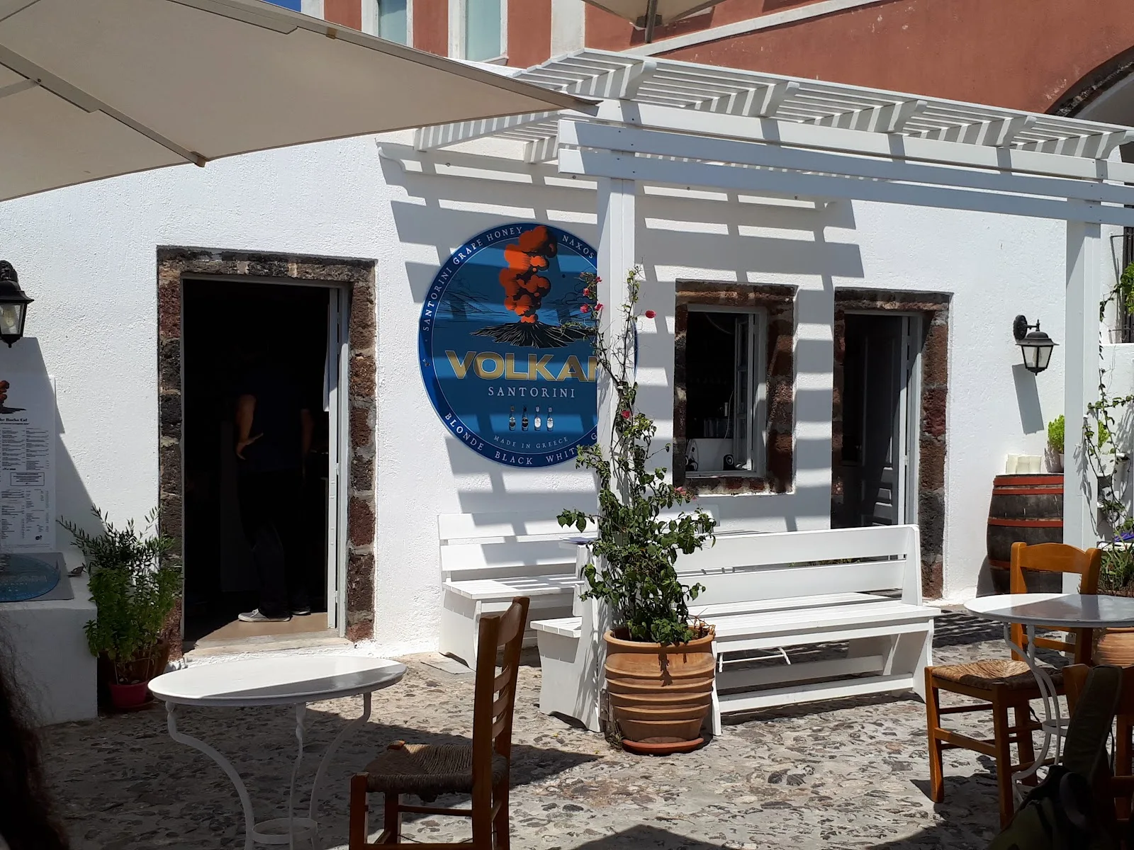 volkan on the rocks, clifftop cafe in santorini