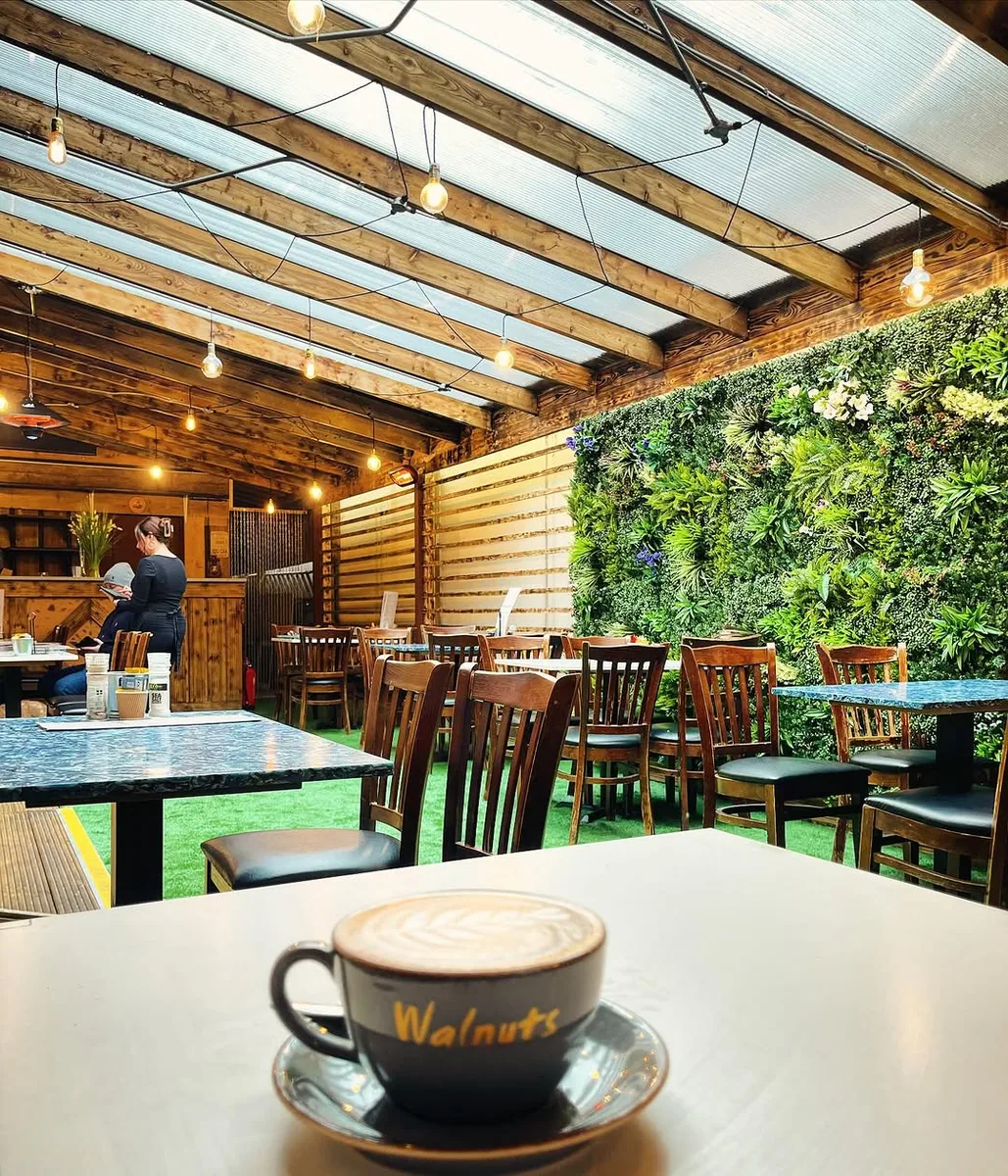Walnuts Cafe Petts Wood in London, specialty coffee cafe