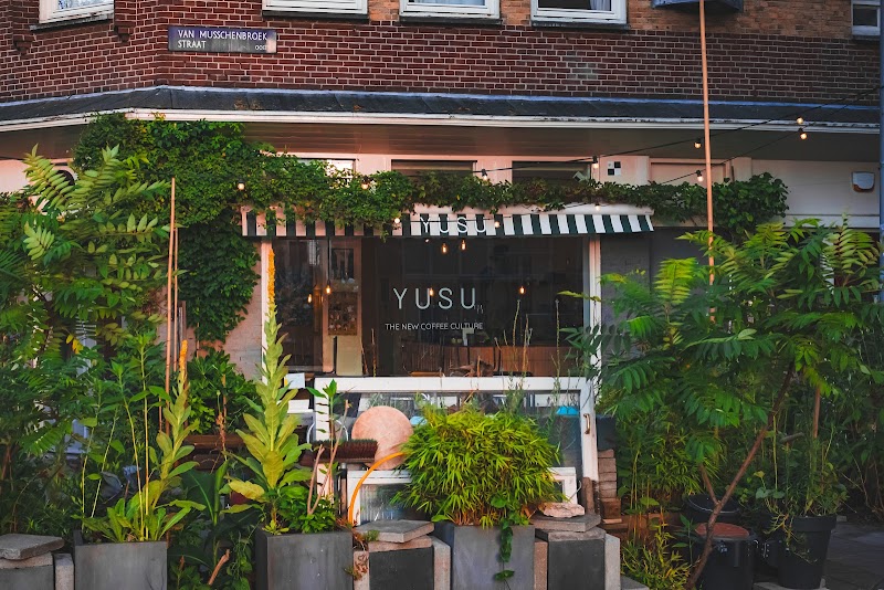 YUSU in Amsterdam, specialty coffee cafe