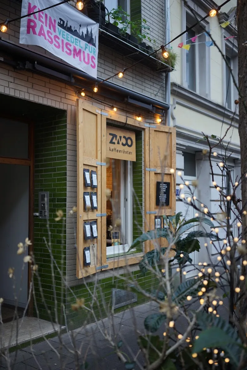 zwoo kaffeeröster ⎮ kaffeefenster in Cologne, specialty coffee roaster